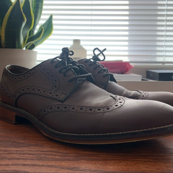 Johnston Murphy Conard Embossed Wingtip 